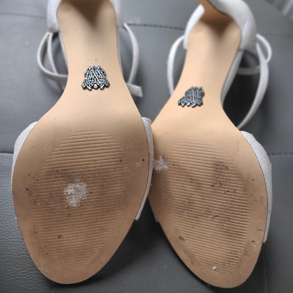 Vera Wang sparkly white heels pumps wedding - Picture 3 of 3